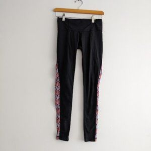 Athleta Black Leggings with Triangle Details Size XXS